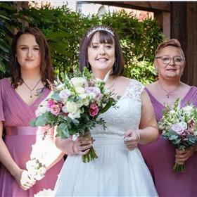 fwthumbwedding couple.jpg